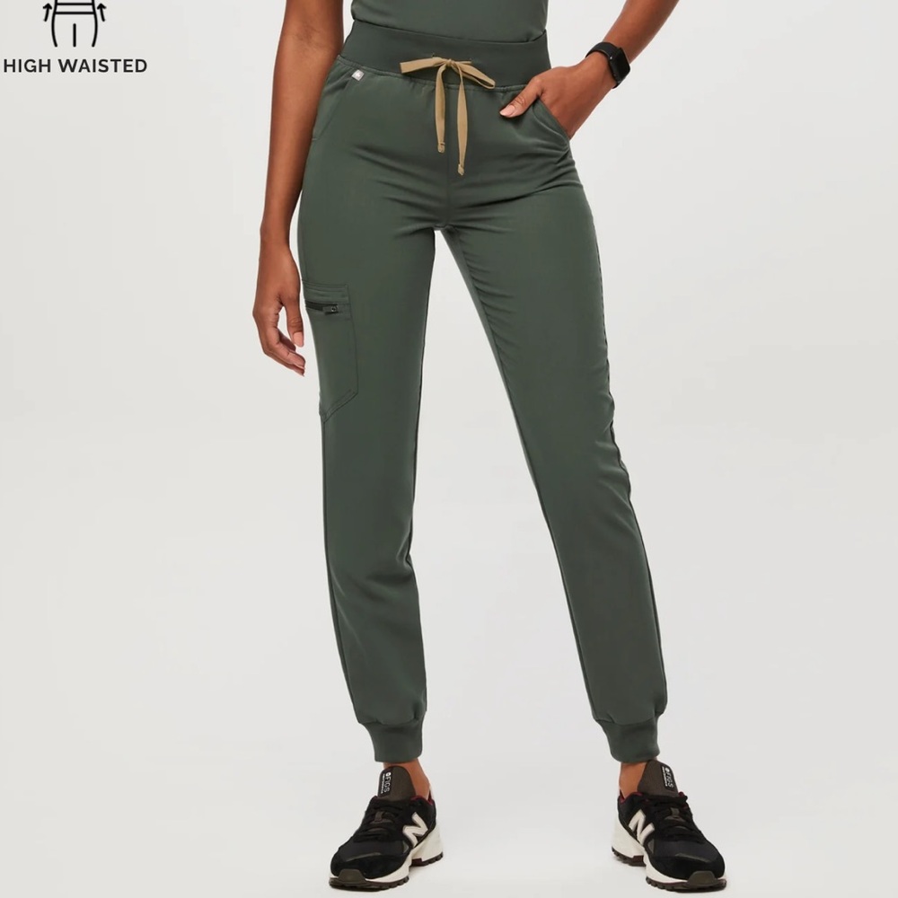 FIGS Zamora jogger scrub pants